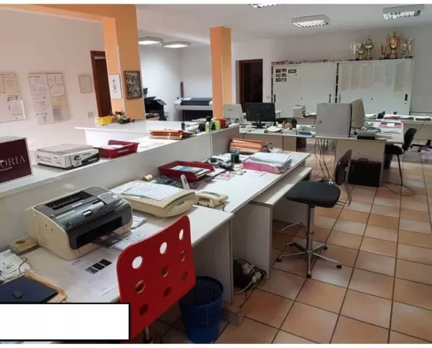 Ufficio in Vendita a Vertemate con Minoprio