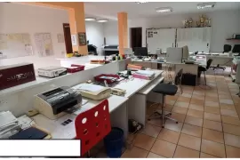 Ufficio in Vendita a Vertemate con Minoprio