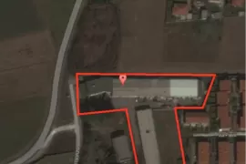 Affittasi Capannone a Vertemate Con Minoprio, immobili ad uso terziario-produttivo ubicati in posizione strategica in prossimità della S.S. dei Giovi sulla direttrice Milano-Como– uso produttivo/logistico, di 365,  mq H 4,50 con ampio spazzi di manovra.